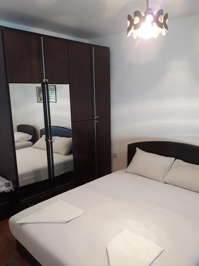 Villa Granada Ulcinj Bagian luar foto