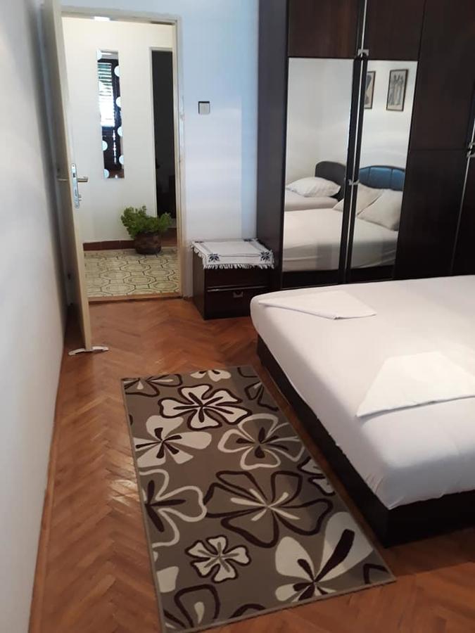Villa Granada Ulcinj Bagian luar foto